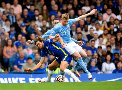 Futebol Inglês: Premier, Copa, e Copa da Liga .